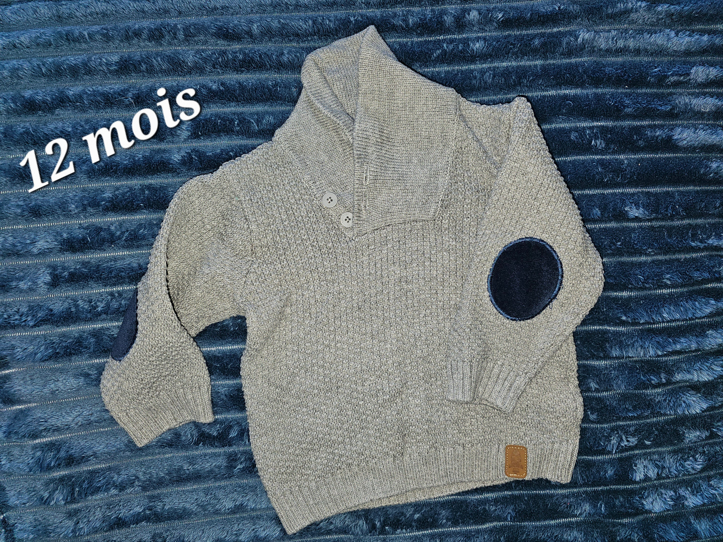 Pull gris