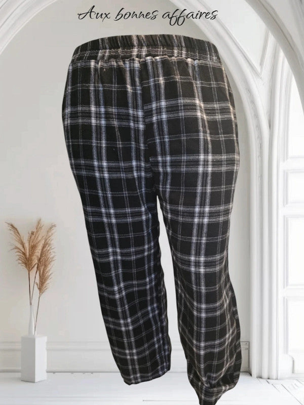 Pantalon noir à carreaux