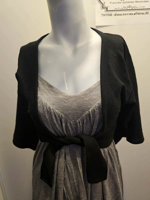 Ensemble robe gris et son cache cœur noir