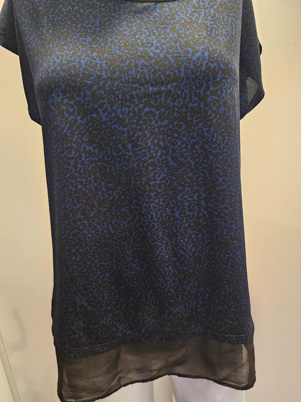 Débardeur bleu et noir